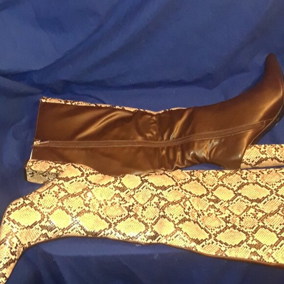 Better Half Snakeskin Color / Block Boots SNAKESKIN / BROWN - Picture 6 of 6